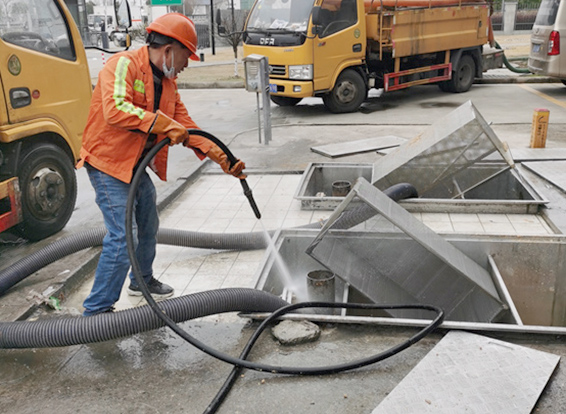 泰丰办事处隔油池清理